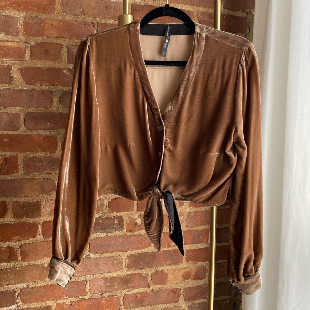 Veda Velvet Top